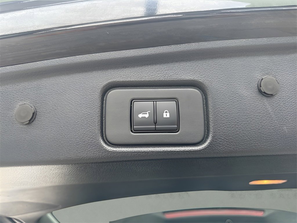 Used 2025 Nissan Pathfinder SL image 31