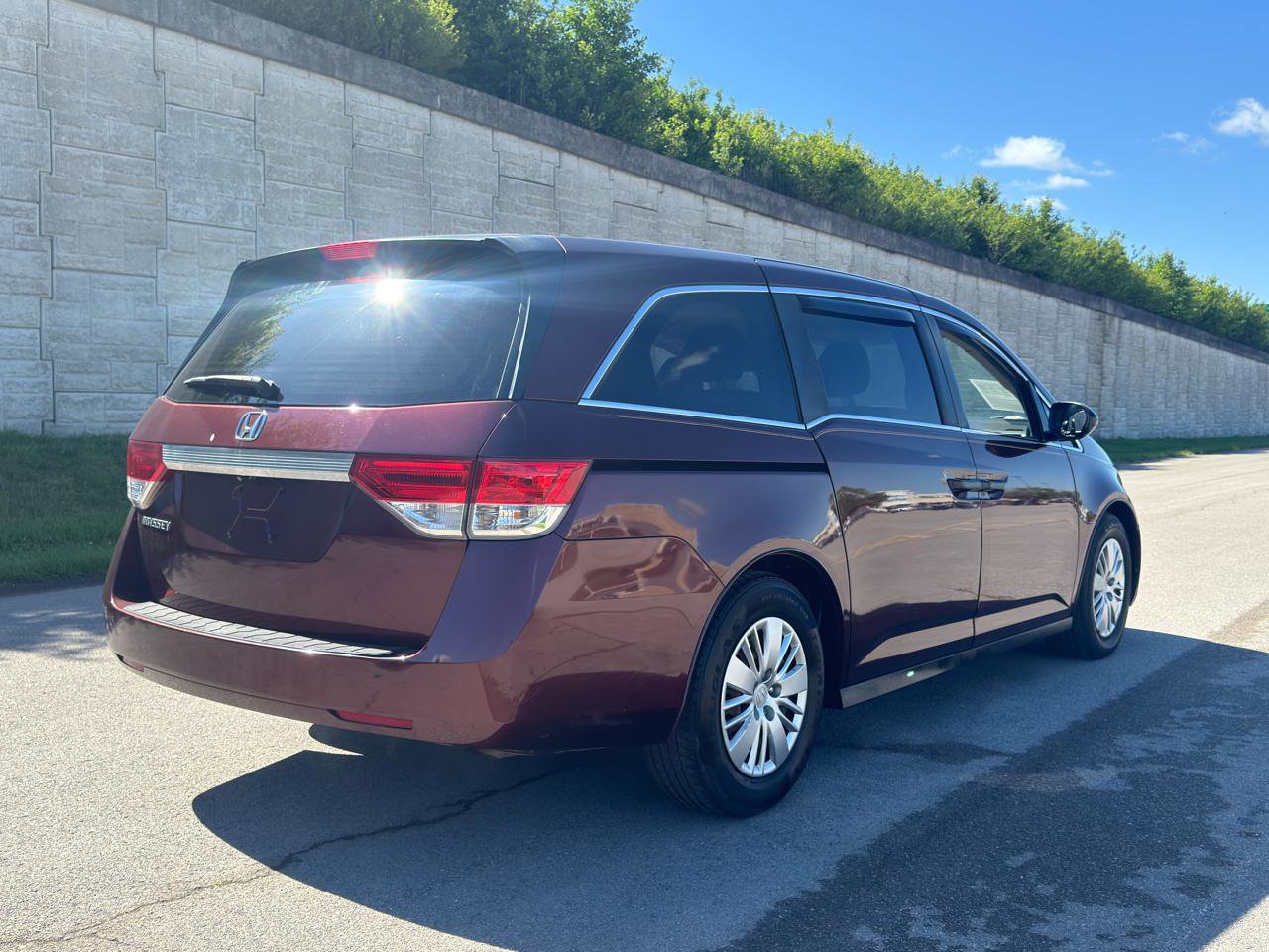 Used 2016 Honda Odyssey LX image 3