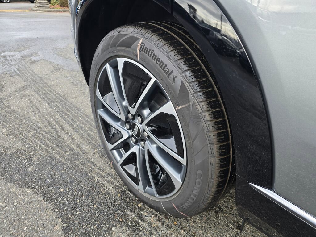 New 2026 Cadillac Optiq Sport 1 image 14