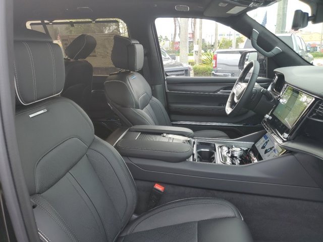 New 2023 Jeep Grand Wagoneer Series II w/ Quick Order Packagew 28T AWD/4WD image 16