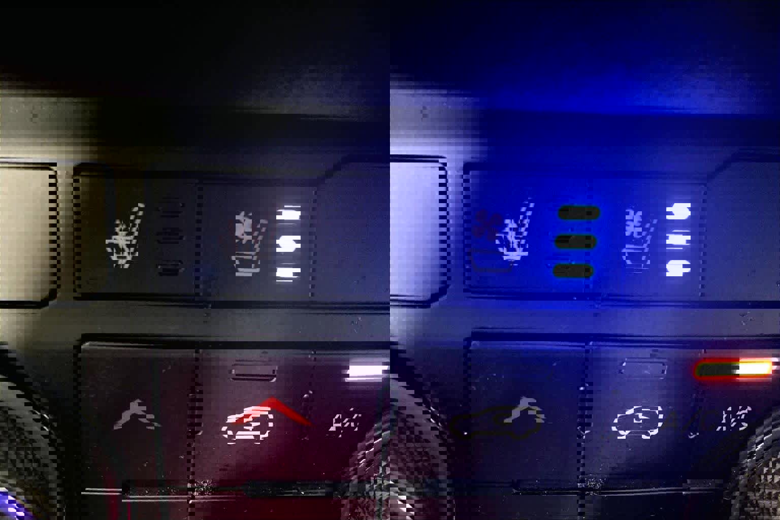 Used 2023 Dodge Durango R/T w/ Hemi Orange Plus Package RWD image 33