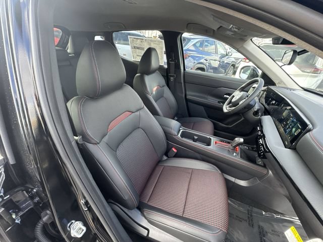 New 2026 Nissan Kicks SR w/ Cold Weather Package AWD/4WD image 23