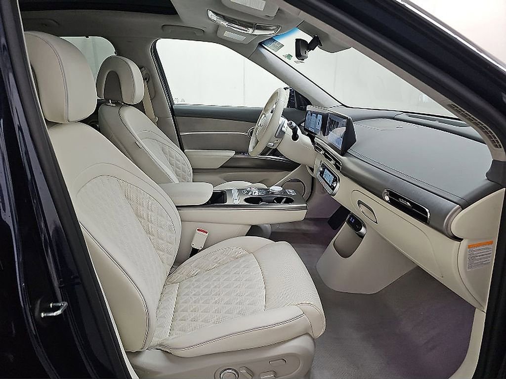 Used 2025 Genesis GV60 Performance image 12