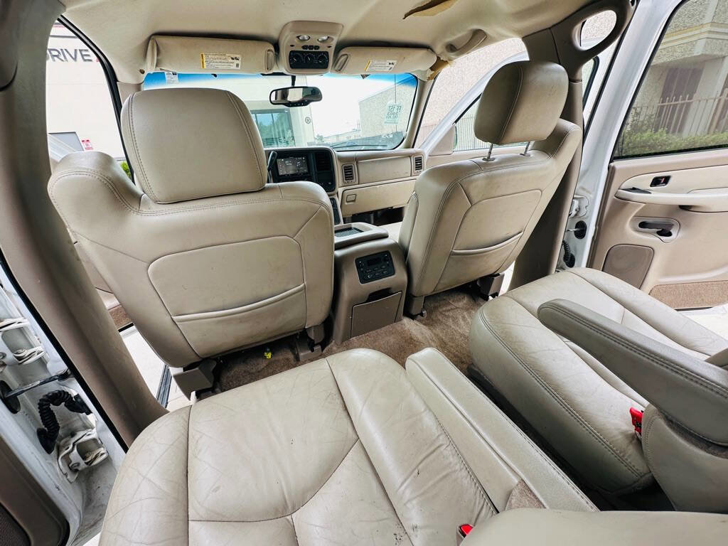 Used 2003 GMC Yukon XL SLT w/ 1SD Preferred Equipment Group RWD image 17