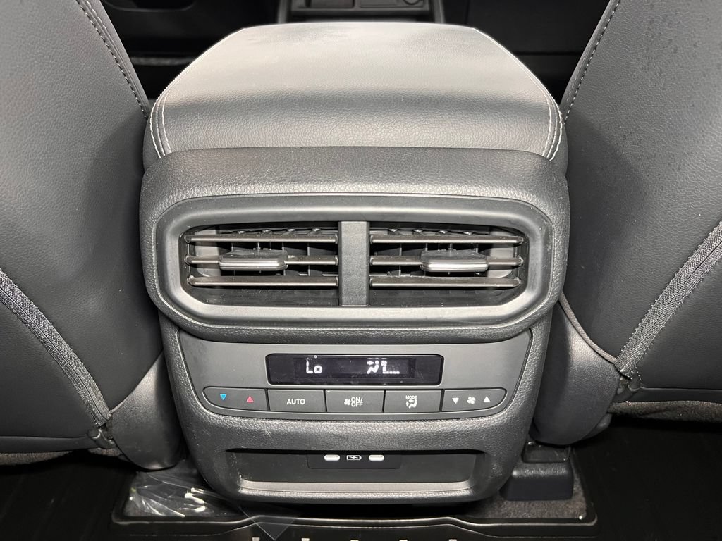 Used 2025 Honda Pilot EX-L image 22