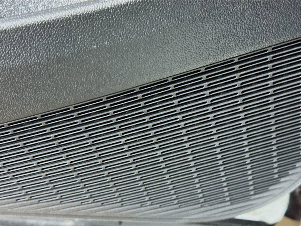 Used 2025 Volkswagen Atlas Cross Sport SEL Premium R-Line image 22