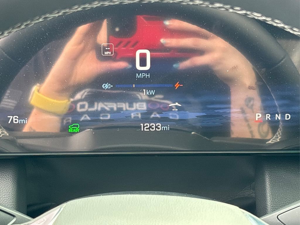 Used 2025 Chevrolet Equinox EV LT w/ Convenience Package II image 23