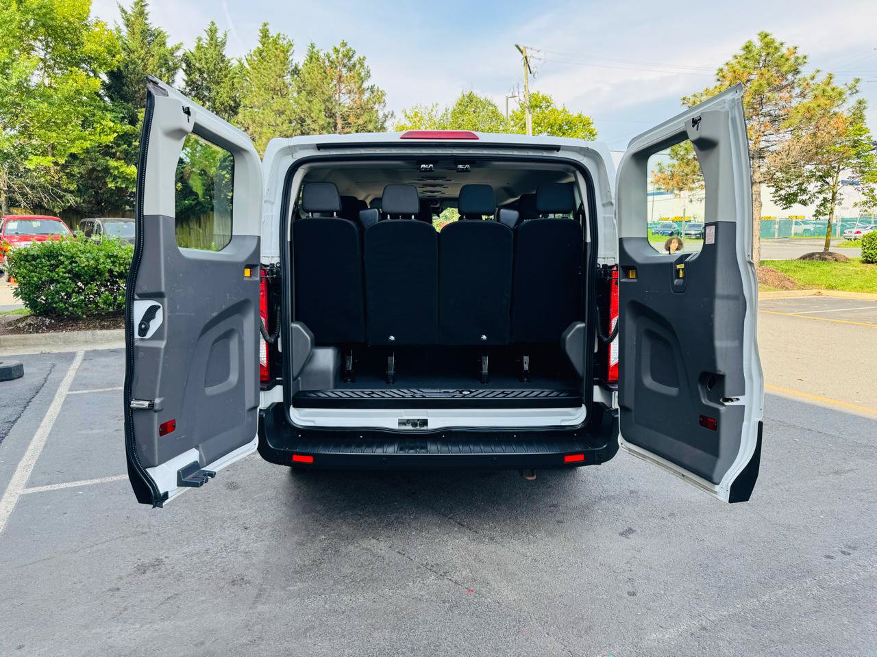 Used 2020 Ford Transit 350 XLT RWD image 15