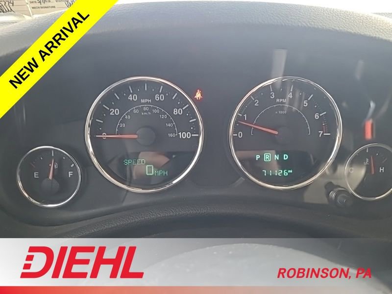 Used 2016 Jeep Wrangler Unlimited Rubicon w/ Connectivity Group image 11