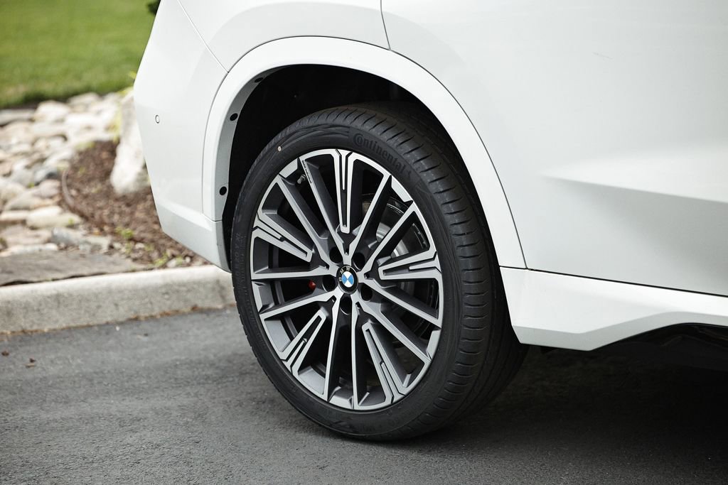 New 2026 BMW X1 xDrive28i w/ Technology Package AWD/4WD image 6