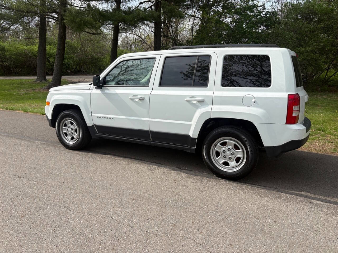 Used 2016 Jeep Patriot Sport w/ Power Value Group FWD image 4