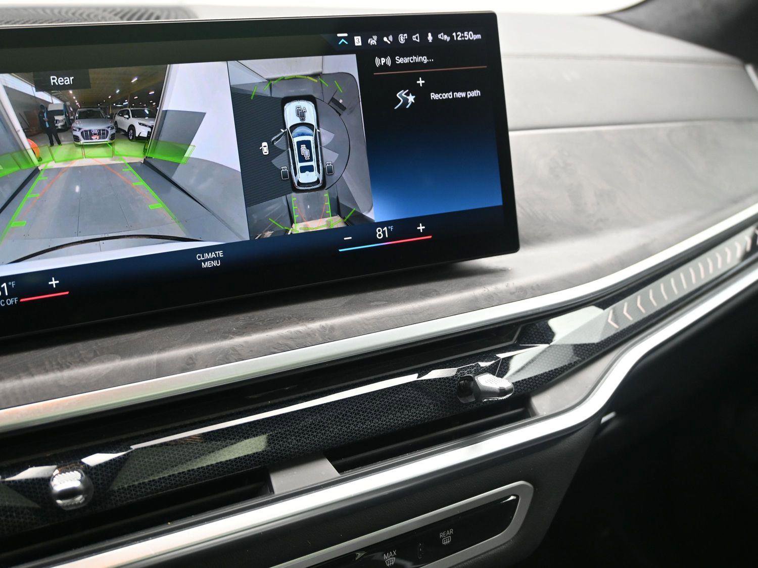 Used 2023 BMW X7 xDrive40i w/ Executive Package image 4