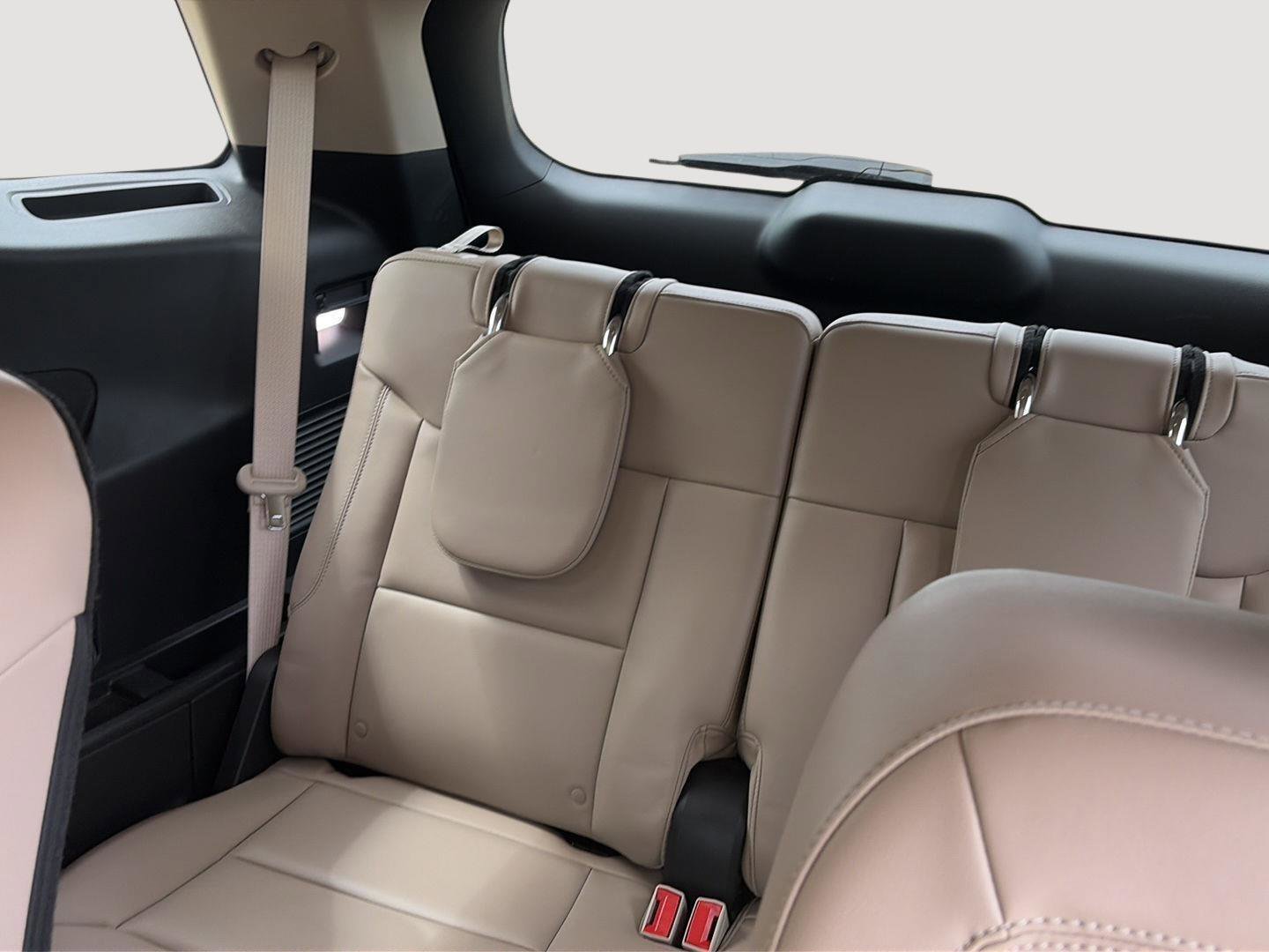 Used 2023 Ford Explorer XLT w/ Equipment Group 202A image 20