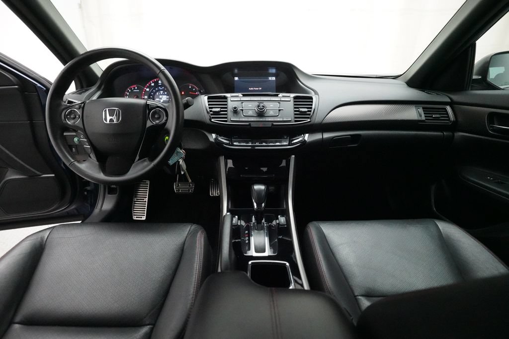 Used 2017 Honda Accord Sport Special Edition image 5