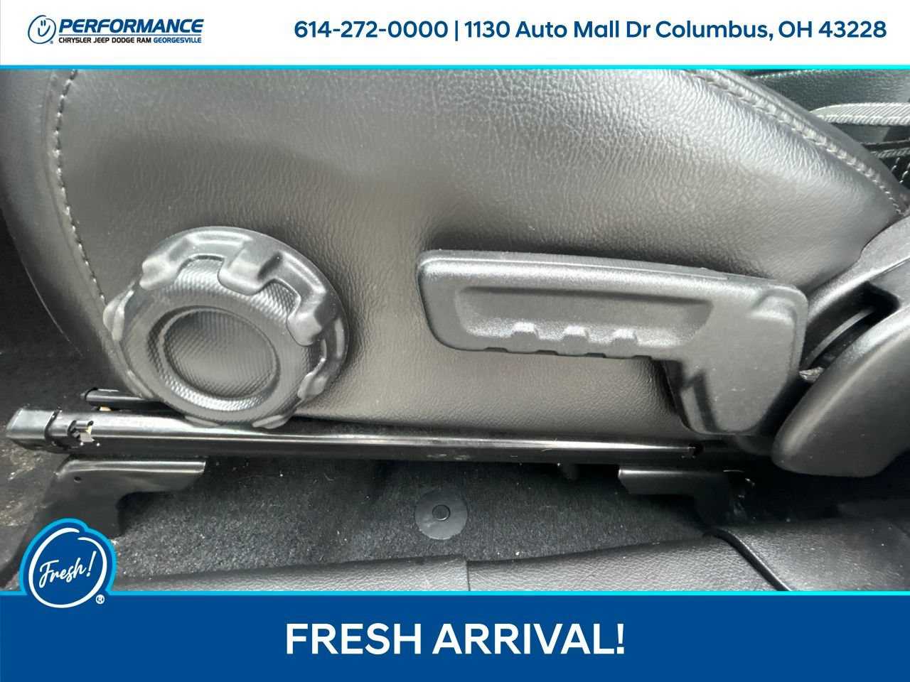 Used 2021 Jeep Wrangler Unlimited Sahara w/ Uconnect 4C Nav & Sound Group AWD/4WD image 18