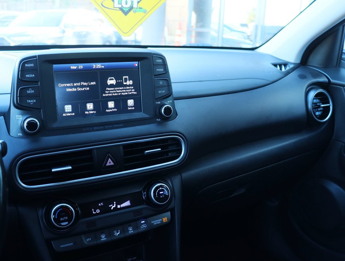 Used 2021 Hyundai Kona Limited AWD/4WD image 43