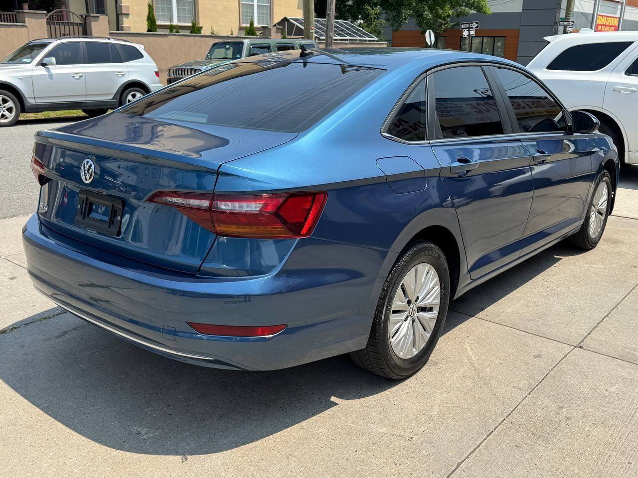 Used 2019 Volkswagen Jetta SE FWD image 5