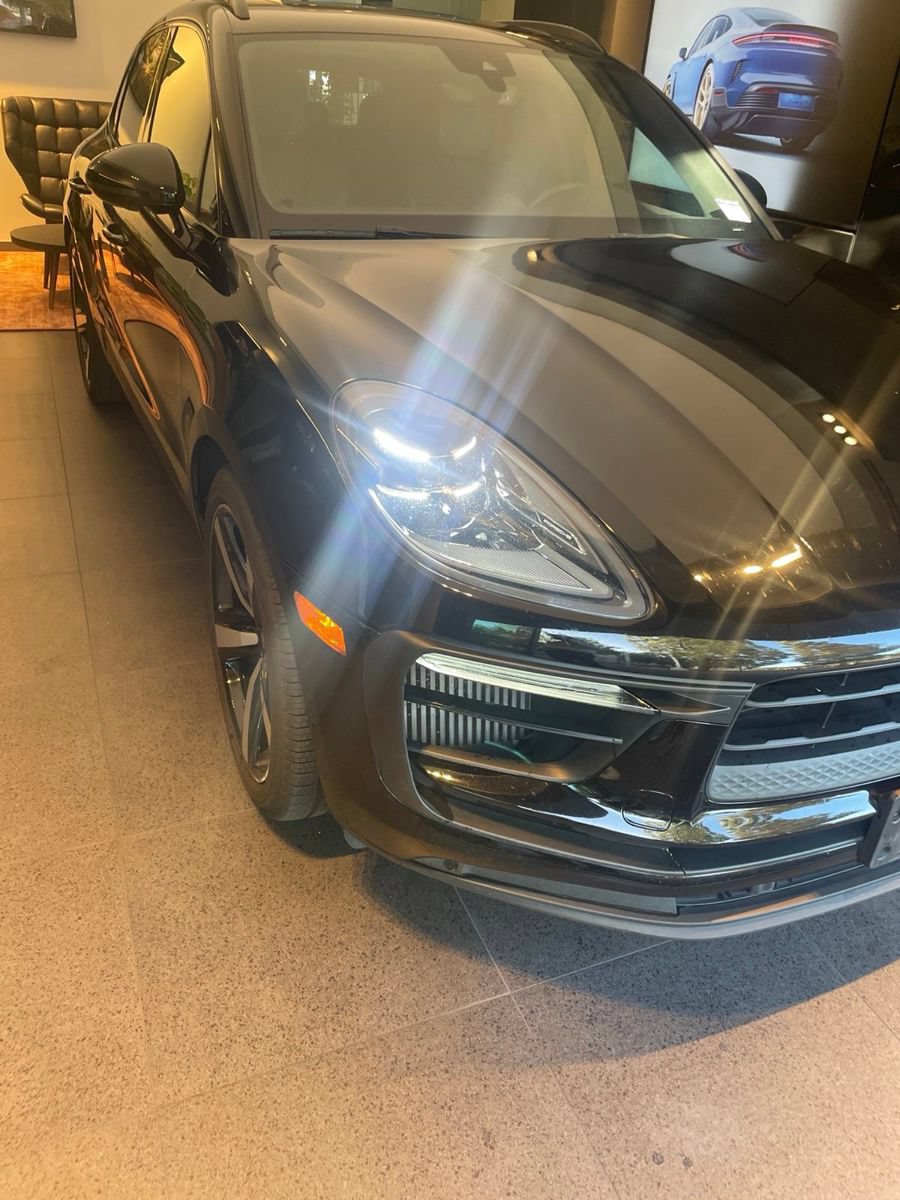 Certified 2024 Porsche Macan S AWD/4WD image 2