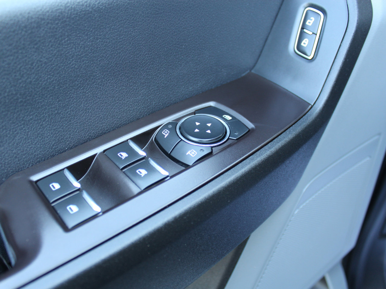 Used 2024 Ford F250 XL image 33