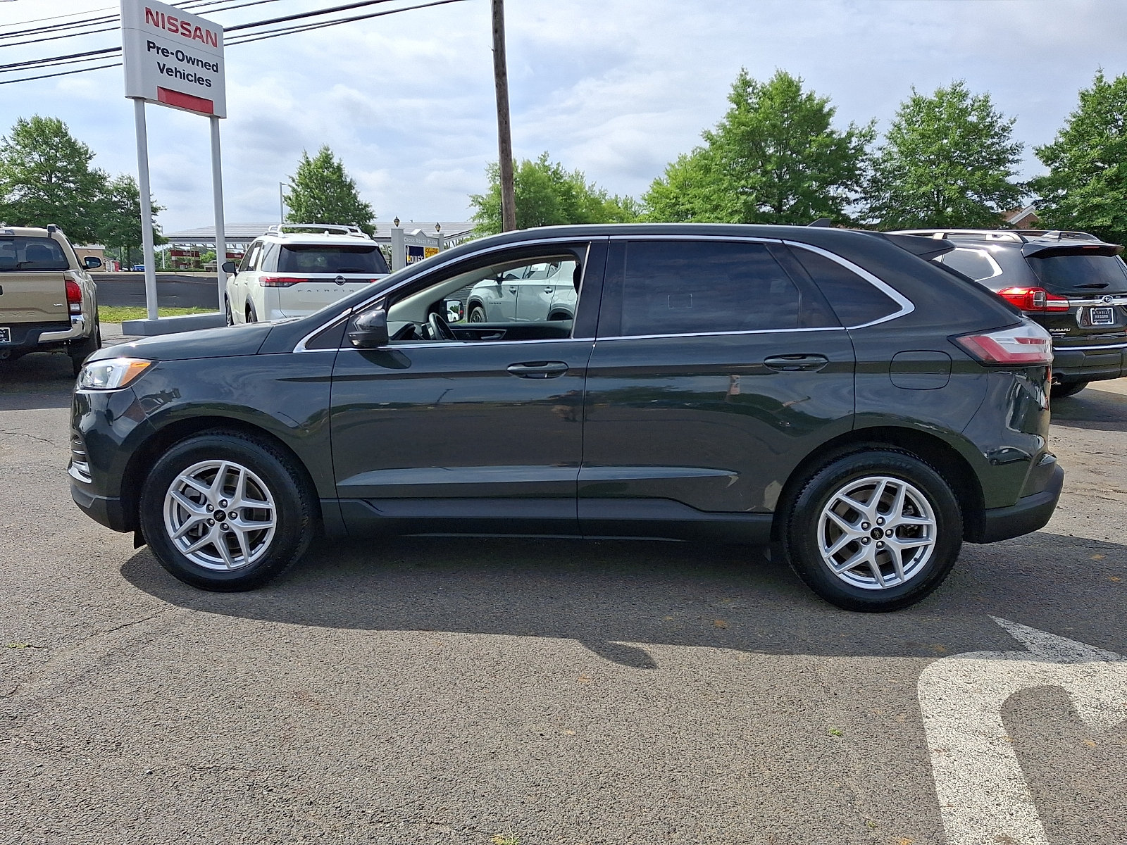 Used 2024 Ford Edge SEL AWD/4WD image 4