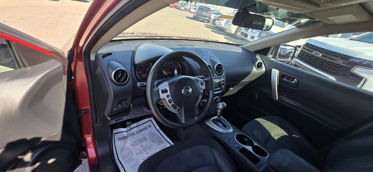 Used 2014 Nissan Rogue S w/ Convenience Package FWD image 9