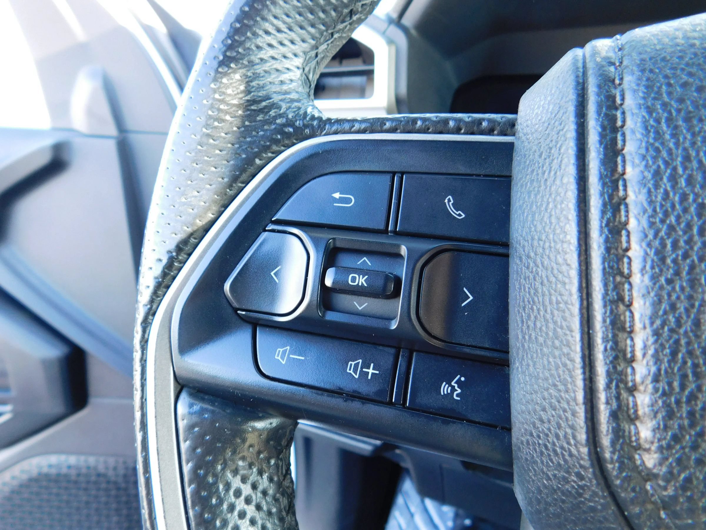 Used 2024 Toyota Tacoma TRD Off-Road AWD/4WD image 22