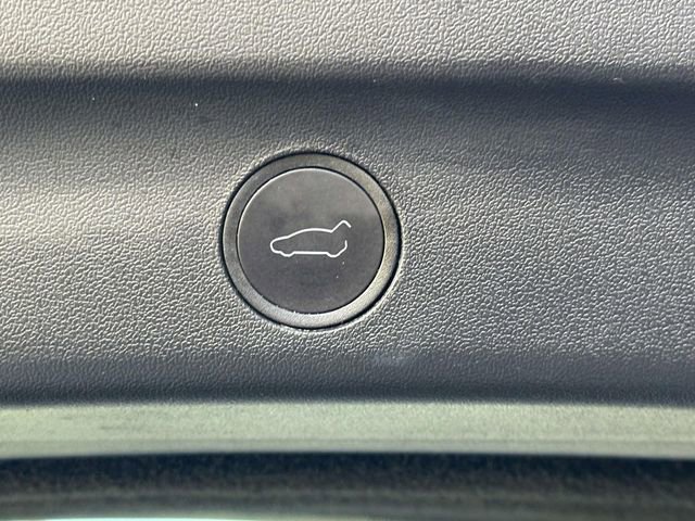 Used 2022 Tesla Model Y Performance image 12