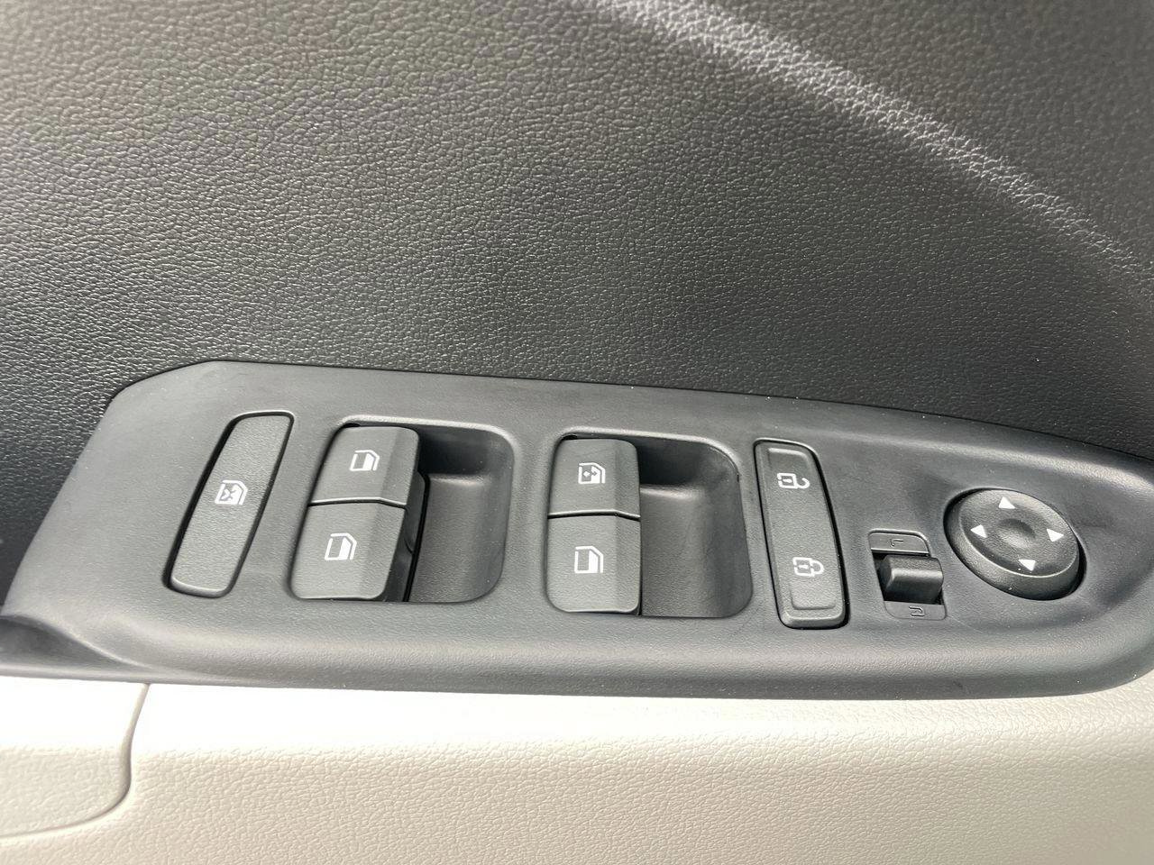 New 2026 Hyundai Venue SEL FWD image 26