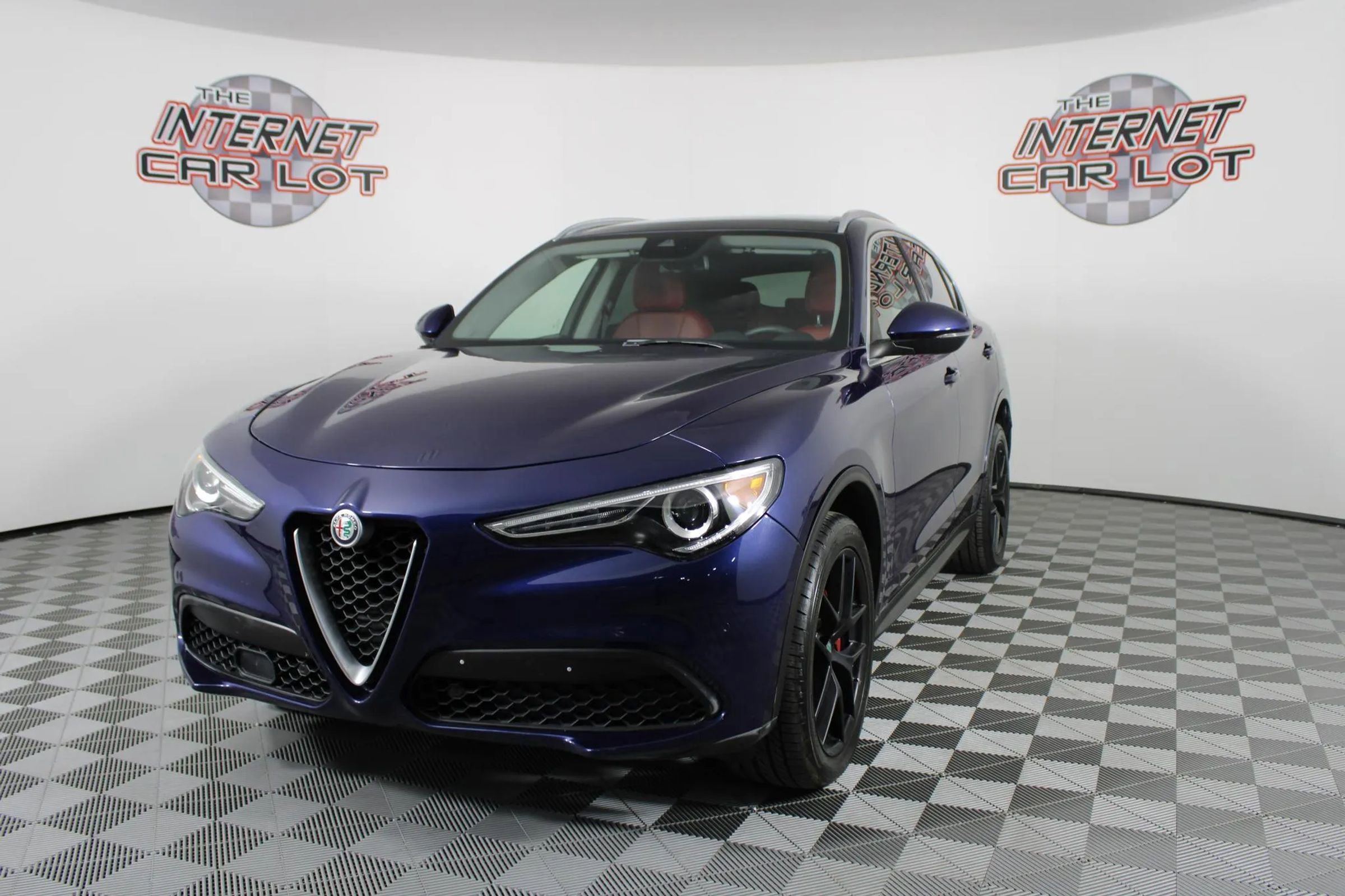 Used 2019 Alfa Romeo Stelvio Ti image 3