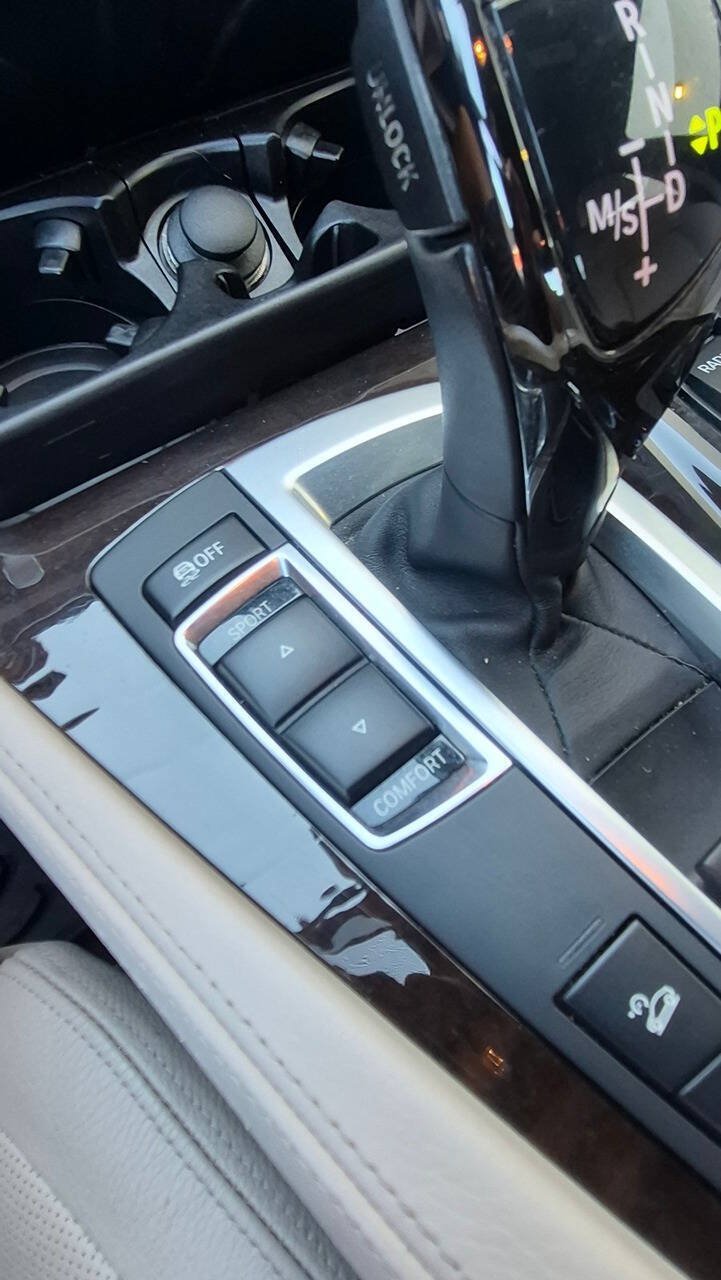 Used 2013 BMW 550i xDrive Sedan AWD/4WD image 52
