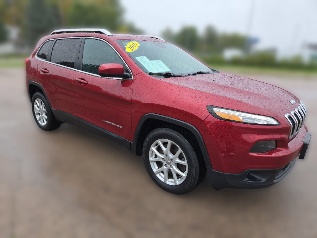 Used 2016 Jeep Cherokee Latitude w/ Cold Weather Group FWD image 17