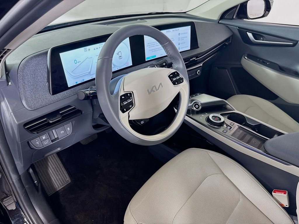 Used 2022 Kia EV6 Wind w/ Wind Technology Package AWD/4WD image 9