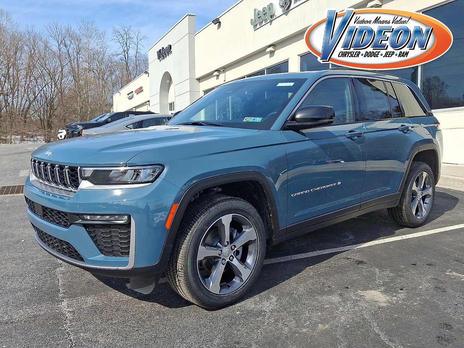 New 2026 Jeep Grand Cherokee Limited image 1