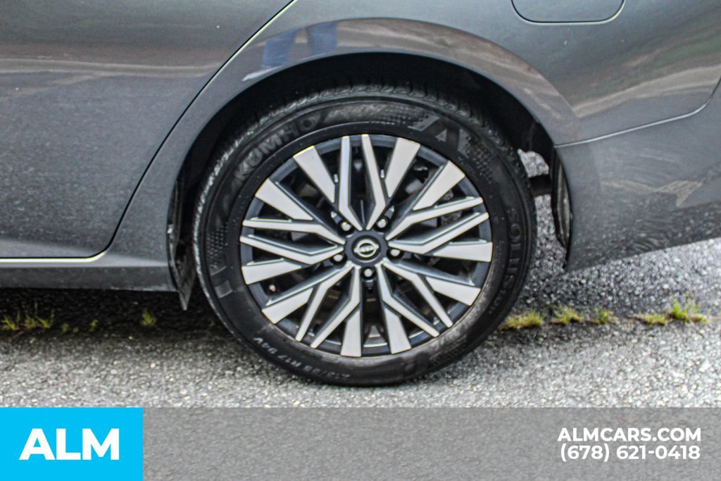 Used 2025 Nissan Altima 2.5 SV FWD image 16