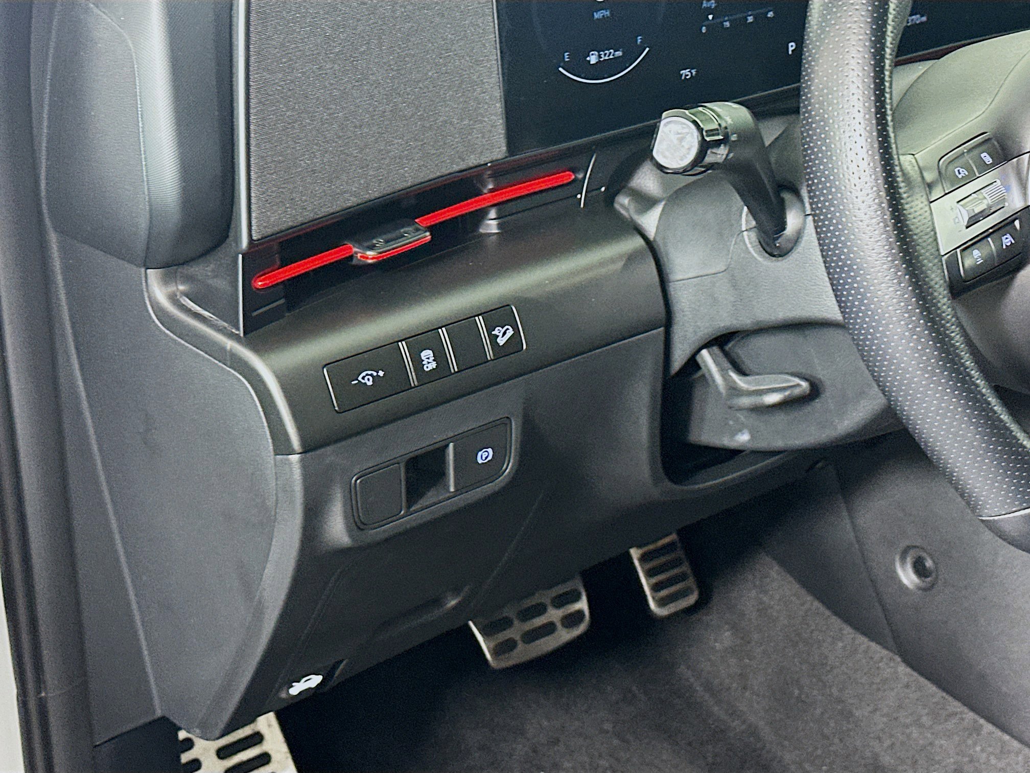 Used 2024 Hyundai Kona N Line image 17