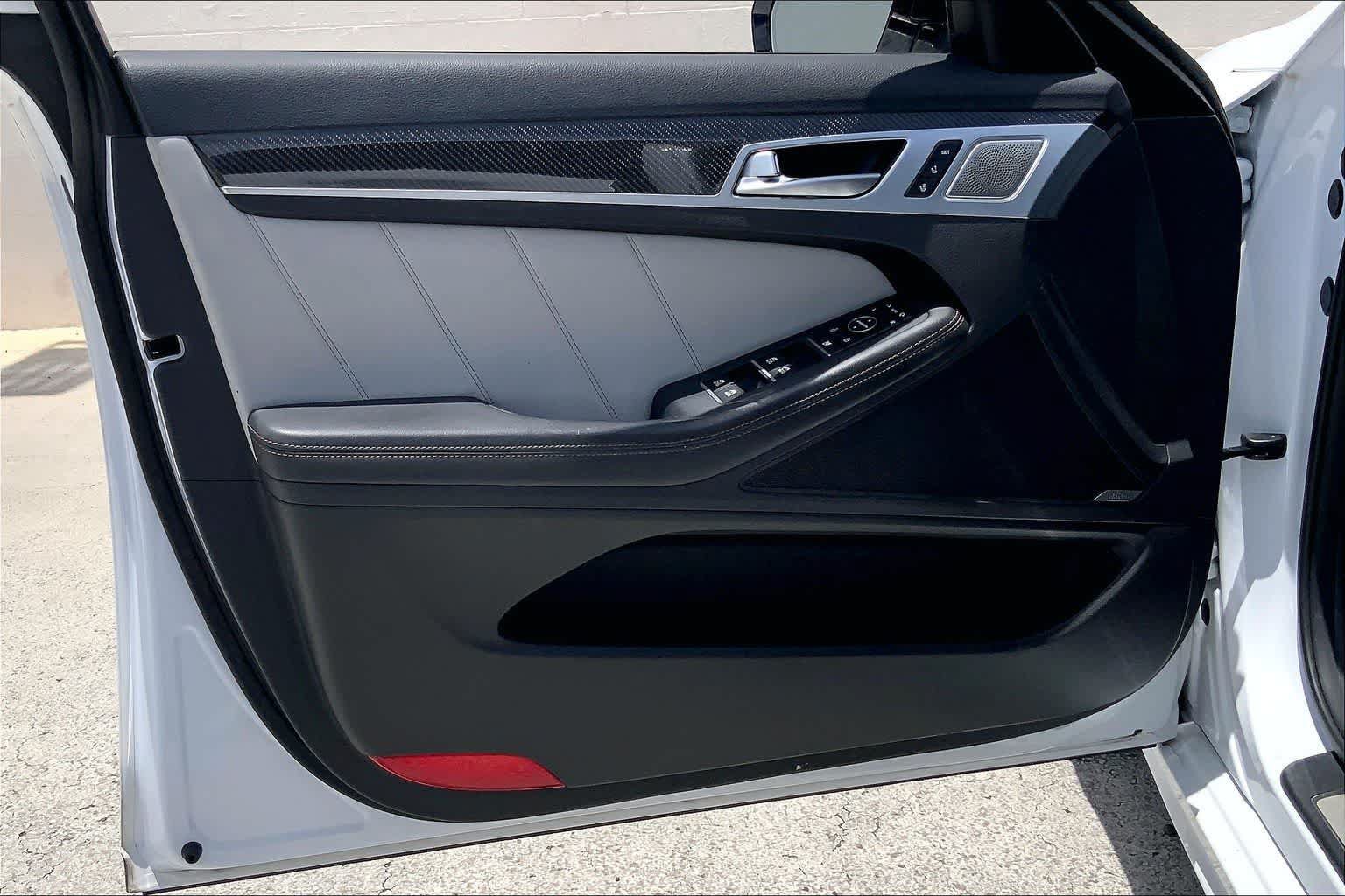 Used 2018 Genesis G80 3.3T Sport RWD image 27