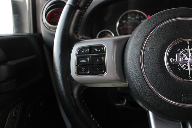 Used 2016 Jeep Wrangler Unlimited Sport image 9
