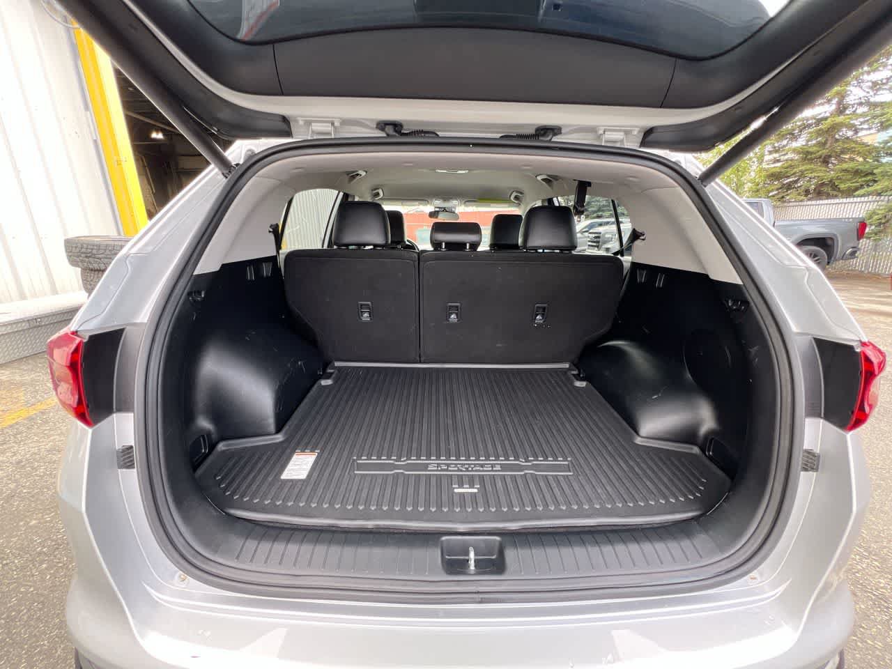 Used 2020 Kia Sportage EX FWD image 24