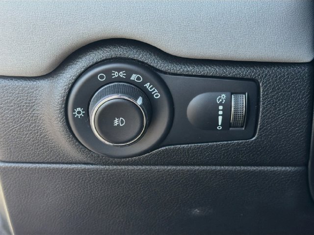 Used 2023 Dodge Durango Citadel RWD image 11