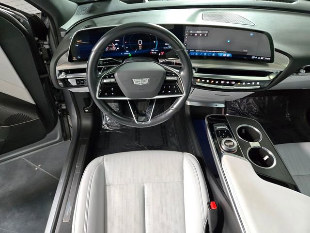 Used 2024 Cadillac Lyriq Luxury image 17