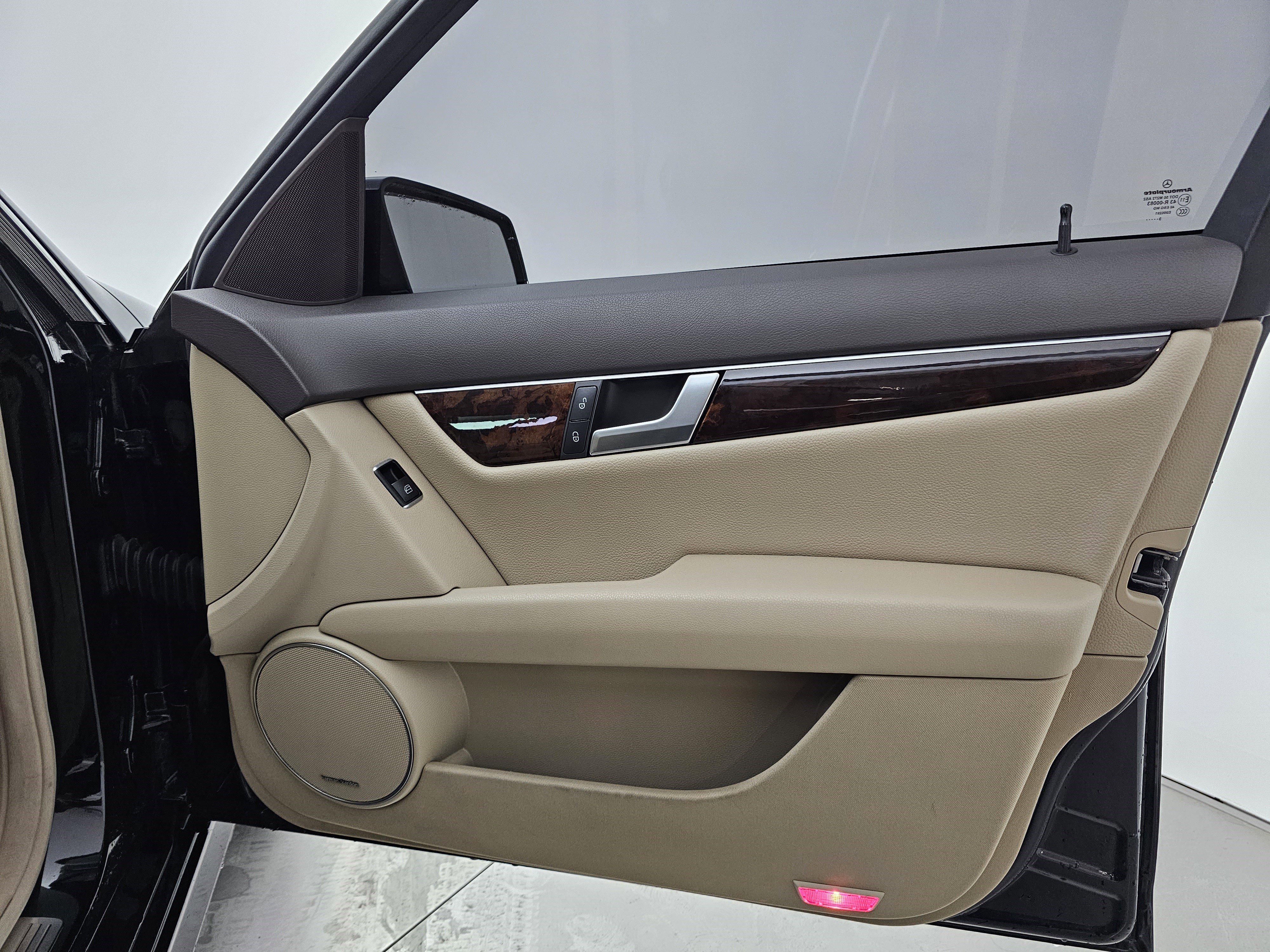 Used 2014 Mercedes-Benz C 250 Sedan image 14