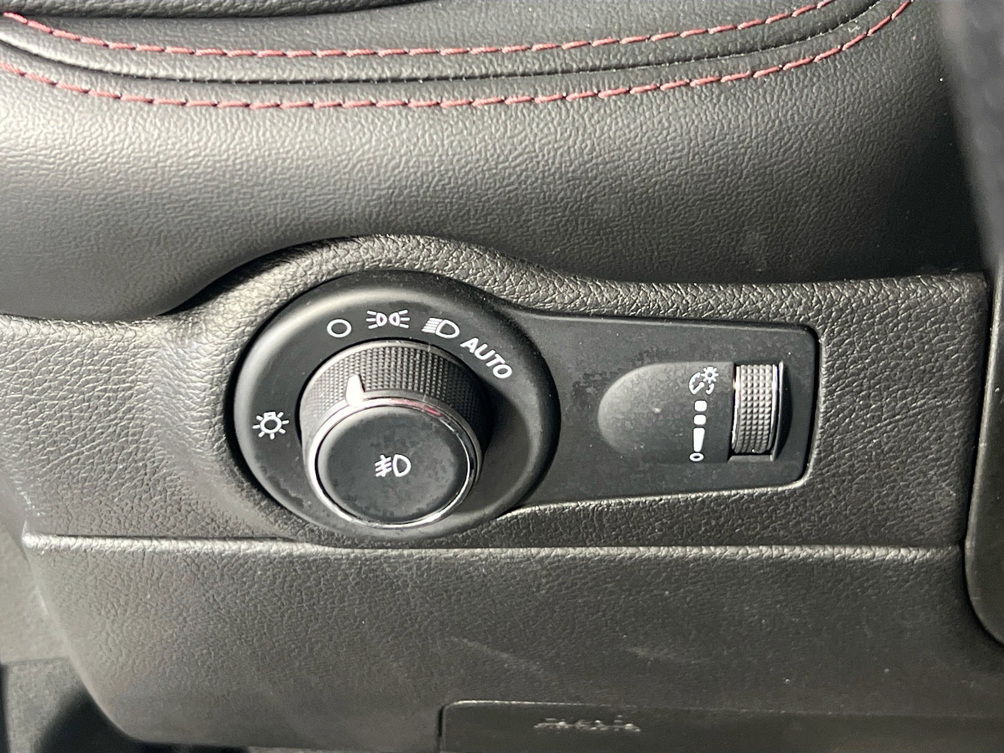 Used 2022 Dodge Durango R/T w/ Blacktop Package image 10