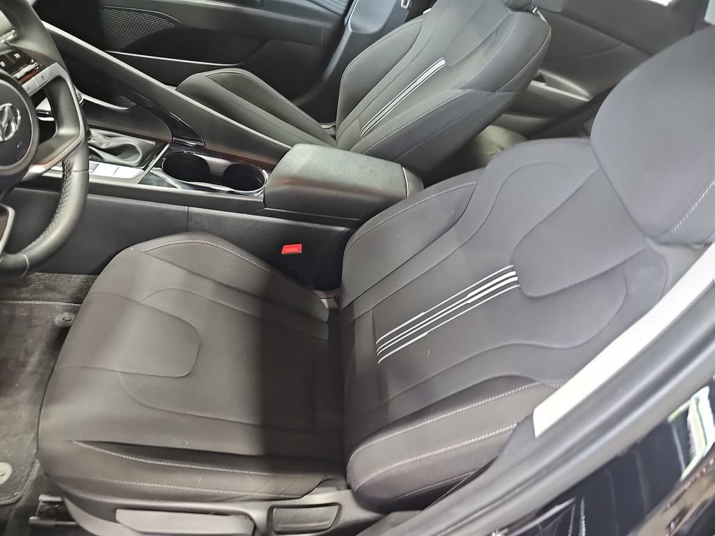 Certified 2023 Hyundai Elantra SEL w/ Convenience Package FWD image 14