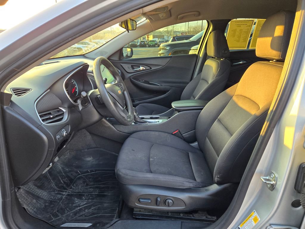 Used 2022 Chevrolet Malibu LT image 15