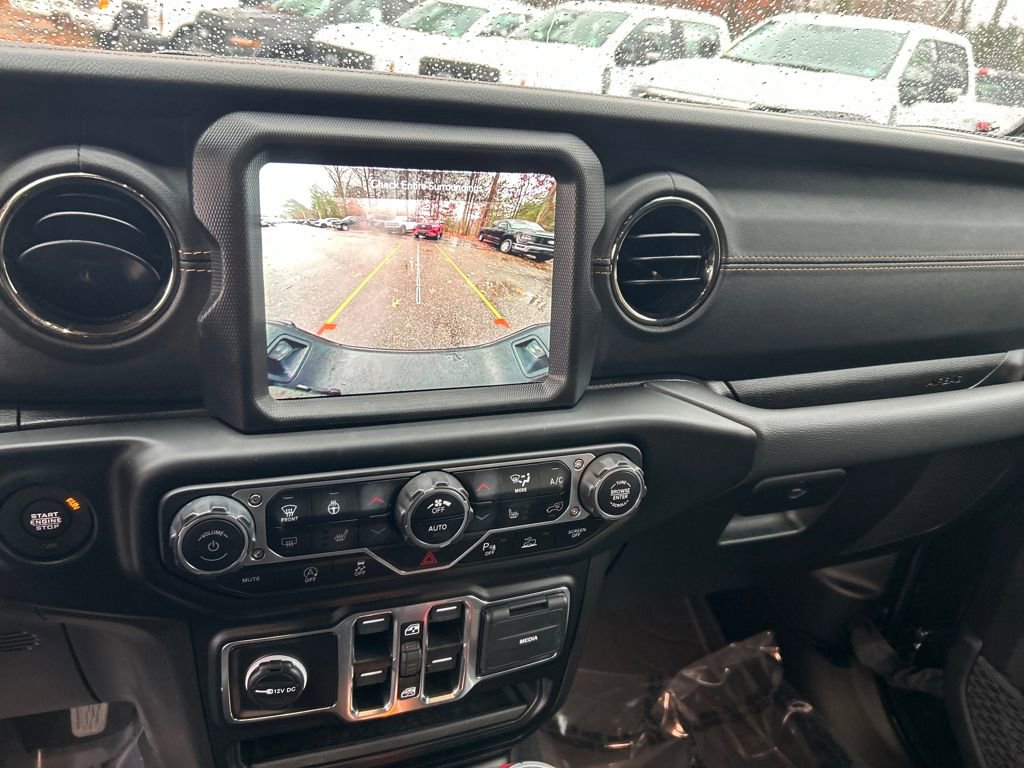 Used 2023 Jeep Gladiator Overland image 18