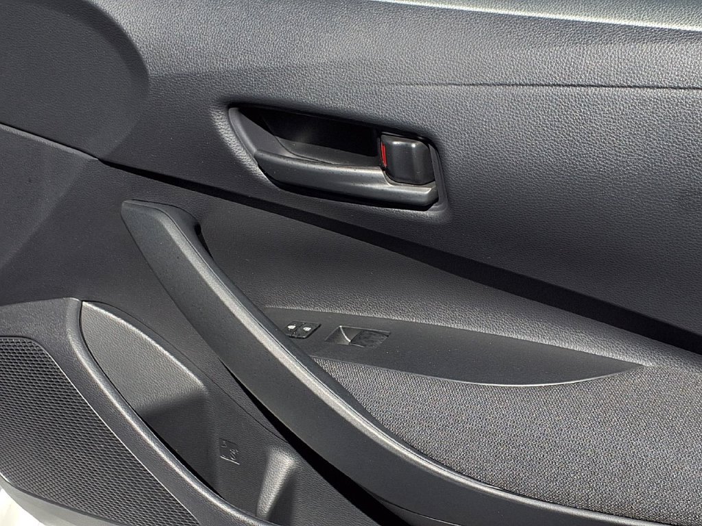 Certified 2022 Toyota Corolla LE w/ Carpet Mat Package (TMS) FWD image 35