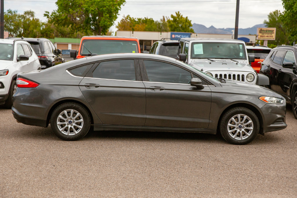 Used 2016 Ford Fusion S FWD image 5