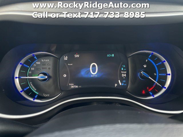 Used 2022 Chrysler Pacifica Touring-L image 11