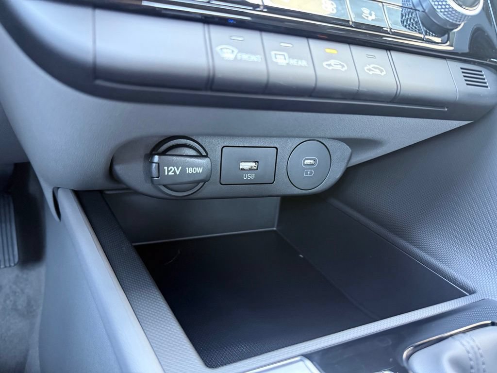 New 2026 Hyundai Elantra Hybrid FWD image 18