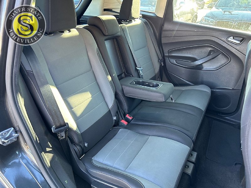 Used 2016 Ford C-MAX SE image 19